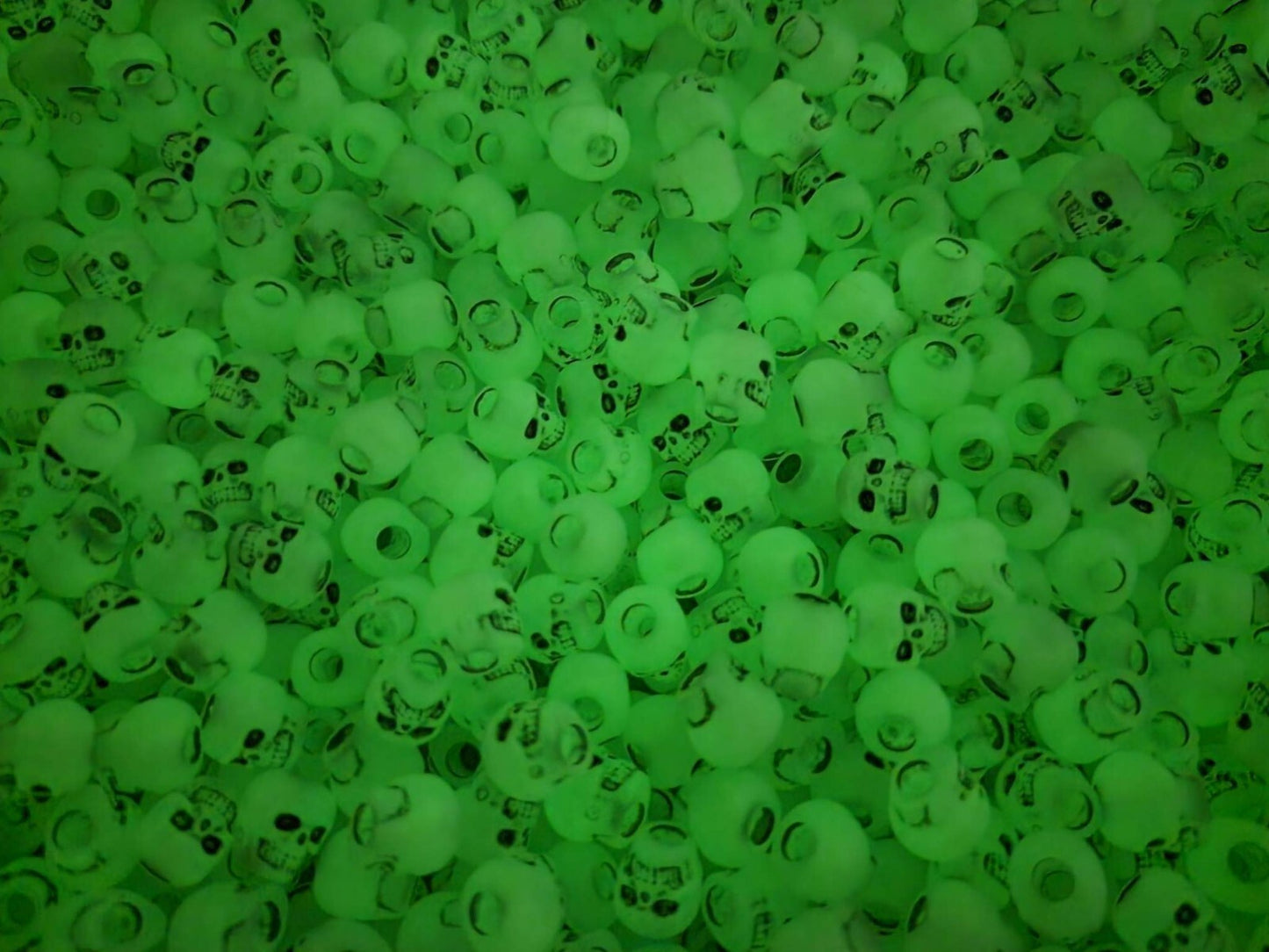 Skull Bead - Glow - 24-Pack
